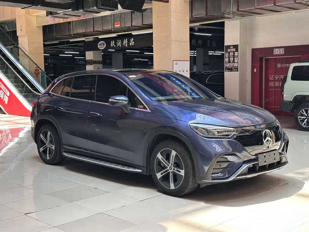 Mercedes-Benz EQE SUV 2023 — фото 3