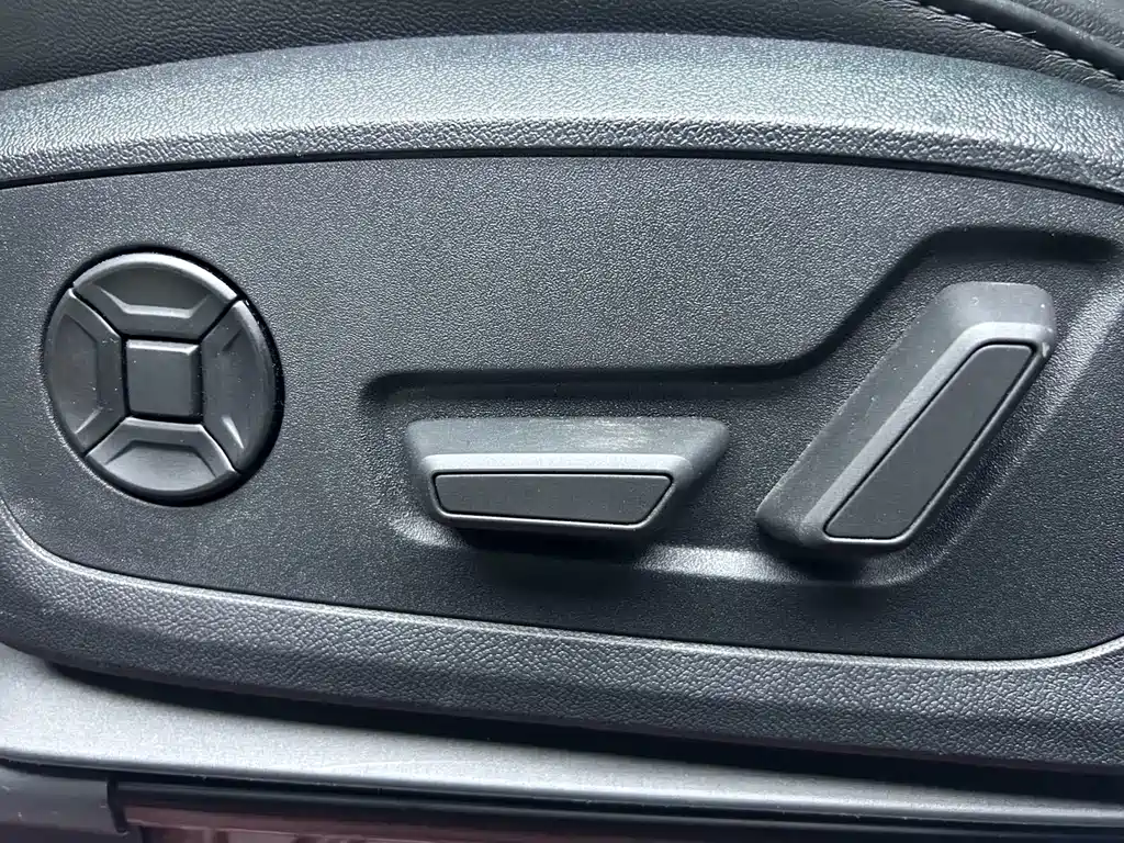 Audi A3 2023 — фото 9