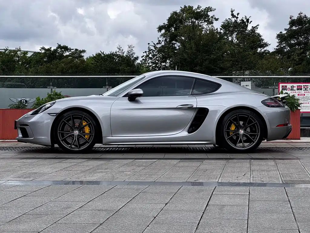 Porsche 718 2020 — фото 10