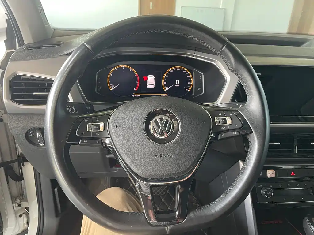 Volkswagen T-Cross 2020 — фото 16