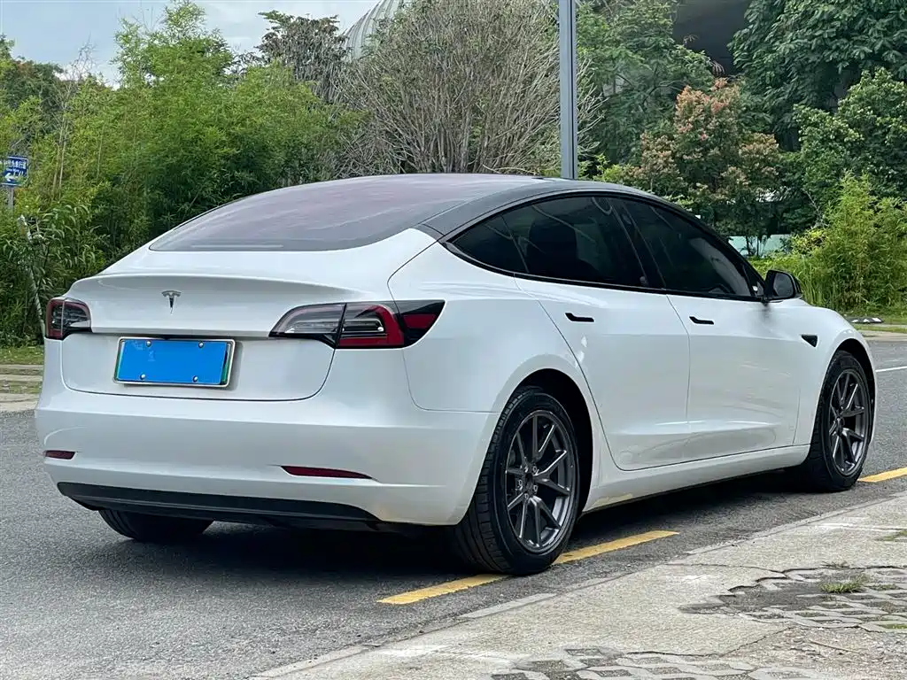 Tesla Model 3 2019 — фото 23