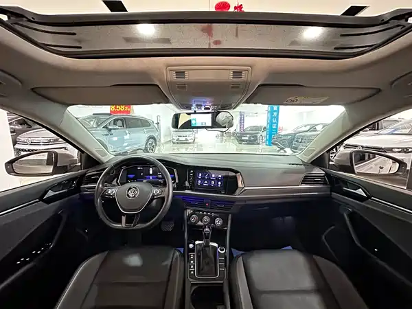 Volkswagen Sagitar 2021