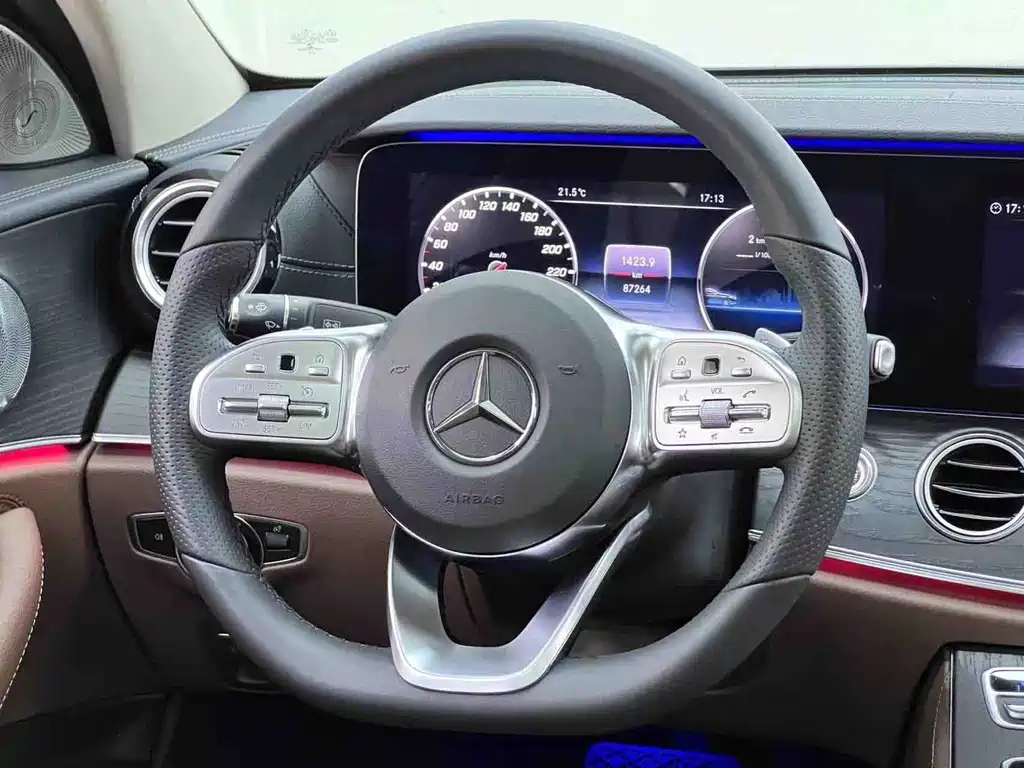 Mercedes-Benz E-Class 2020 — фото 21