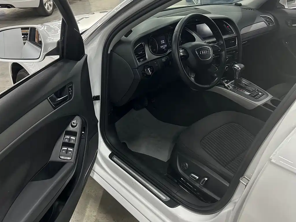 Audi A4L 2014