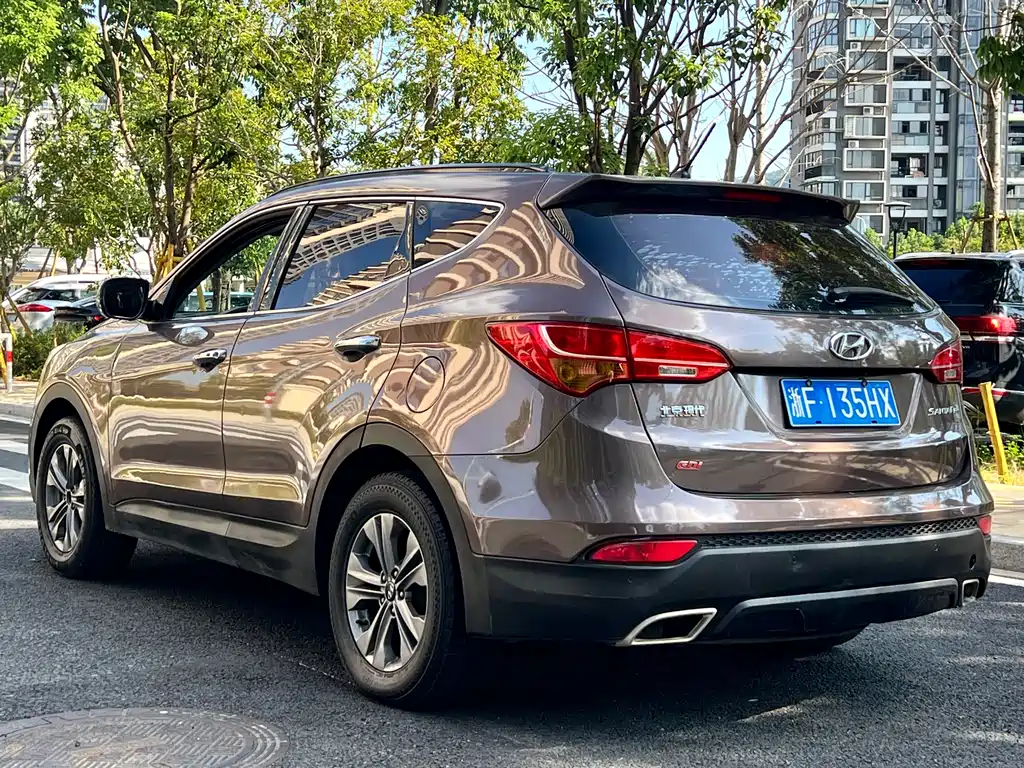 Hyundai Santa Fe 2015 — фото 7