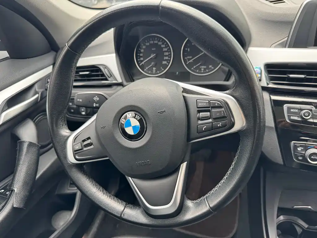 BMW X1 2017 — фото 13