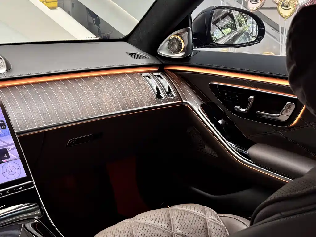 Mercedes-Benz Maybach S-Class 2022 — фото 13