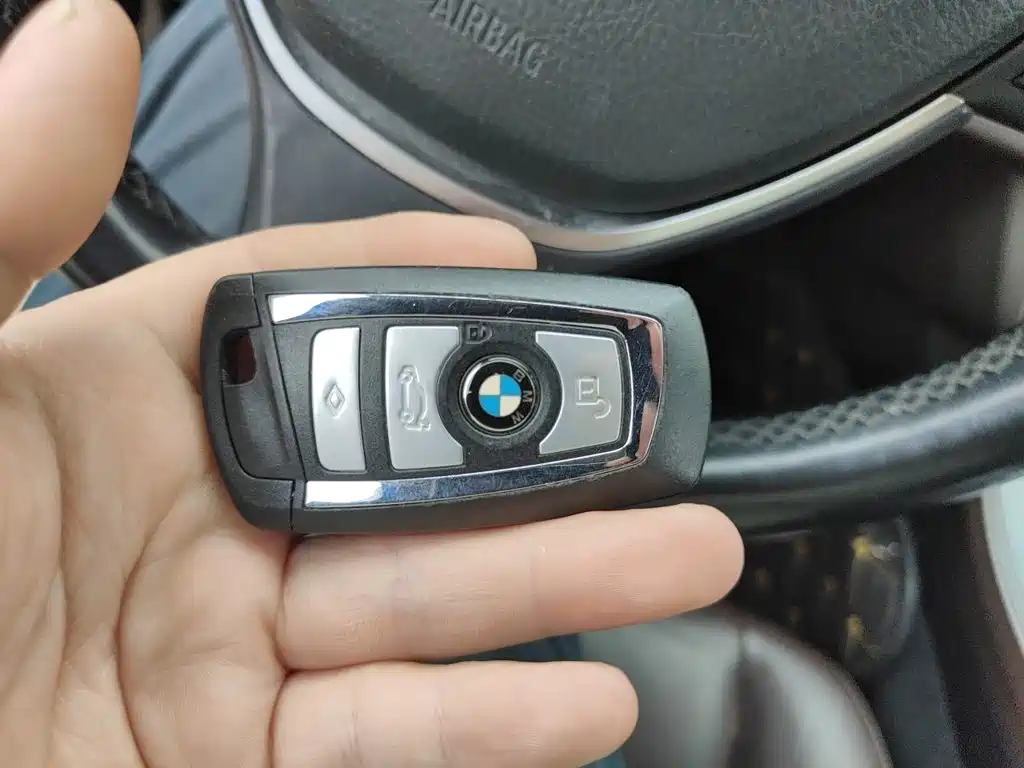 BMW 5 Series 2015 — фото 12
