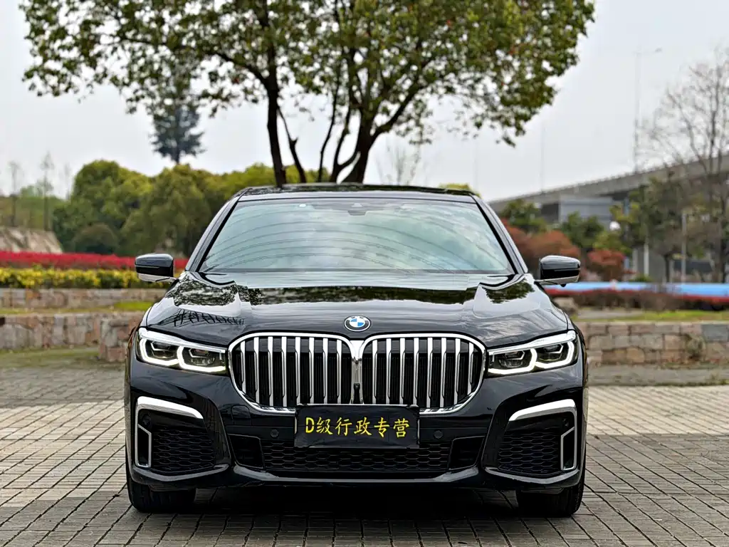 BMW 7 Series 2021 — фото 2