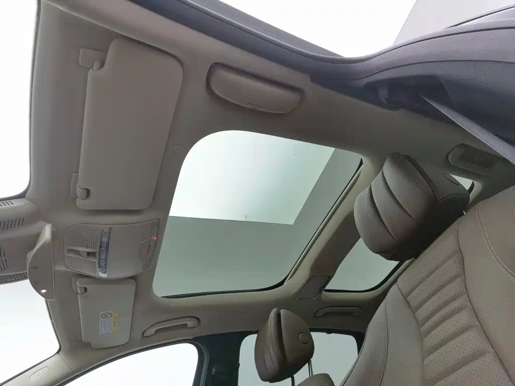 Mercedes-Benz E-Class 2020 — фото 14