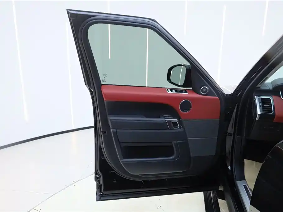 Land Rover Sport 2022 — фото 15