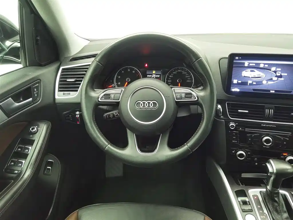 Audi Q5 2018 — фото 11