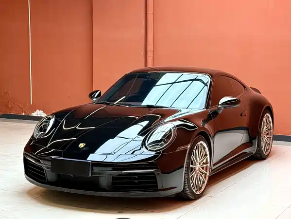 Porsche 911 2021