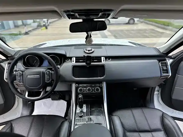 Land Rover Range Rover Sport 2015