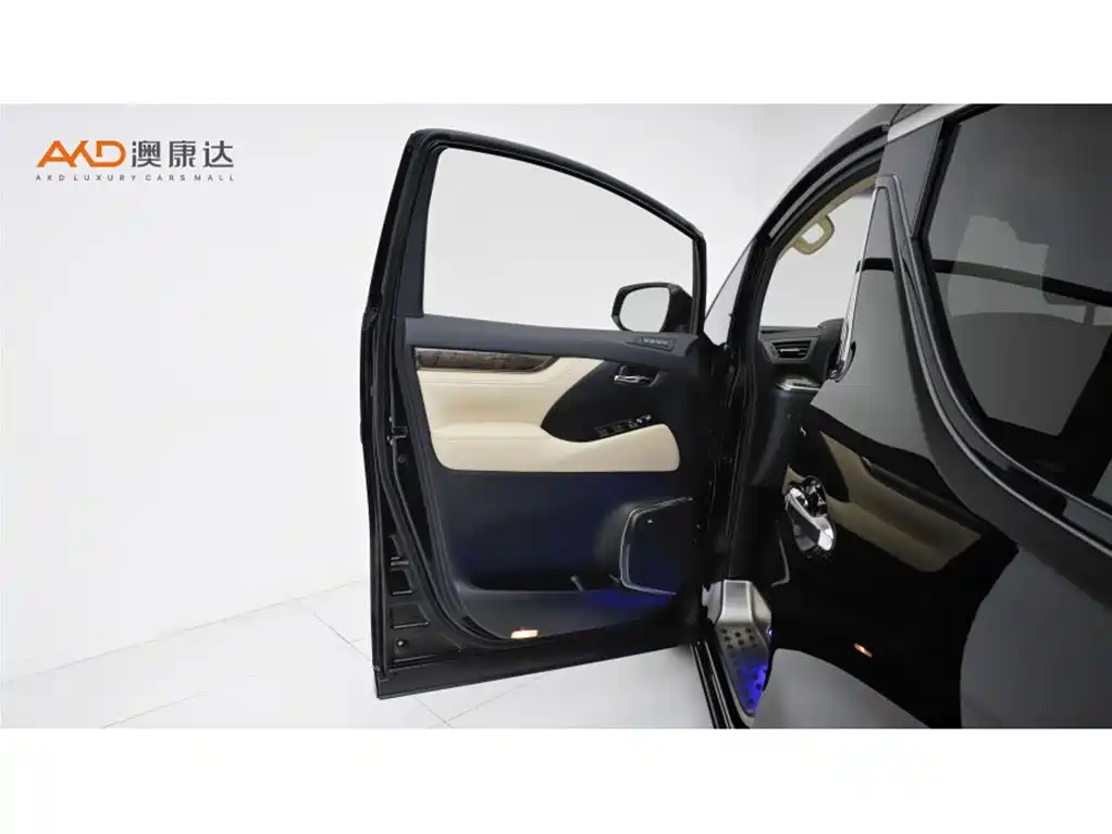 Toyota Alphard 2022 — фото 11