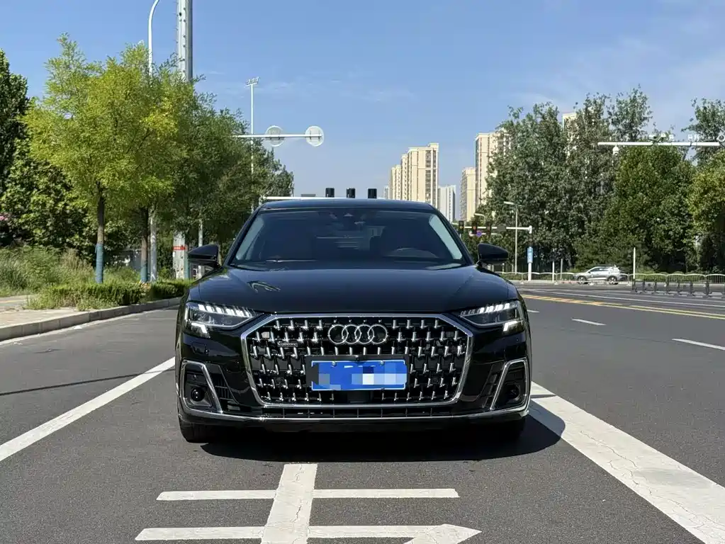 Audi A8 2025 — фото 12