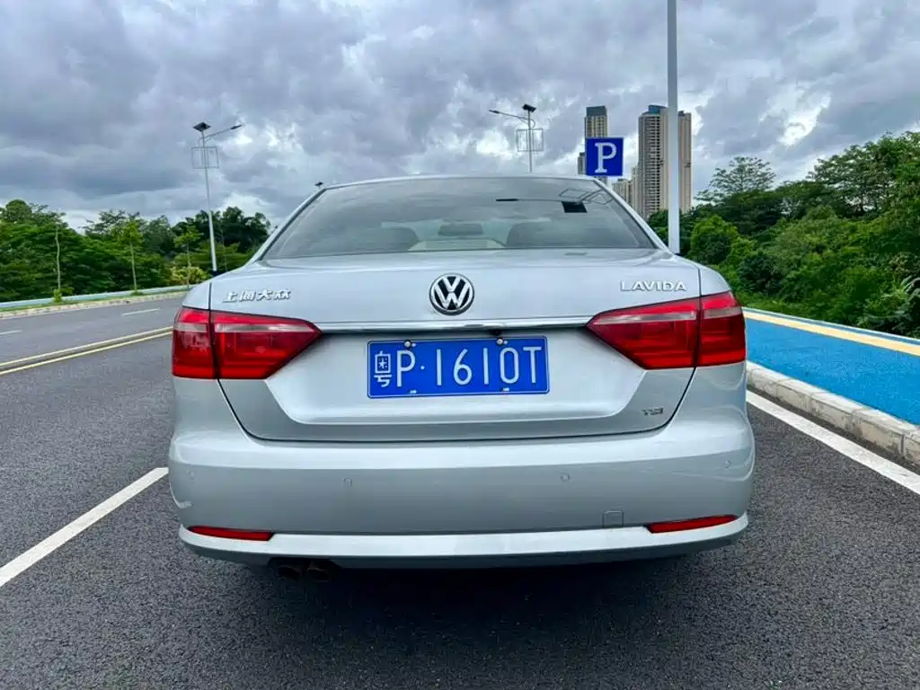 Volkswagen Lavida 2014