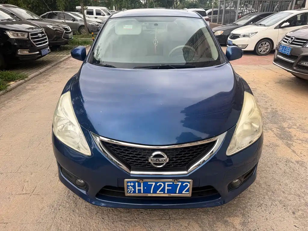 Nissan Tiida 2011