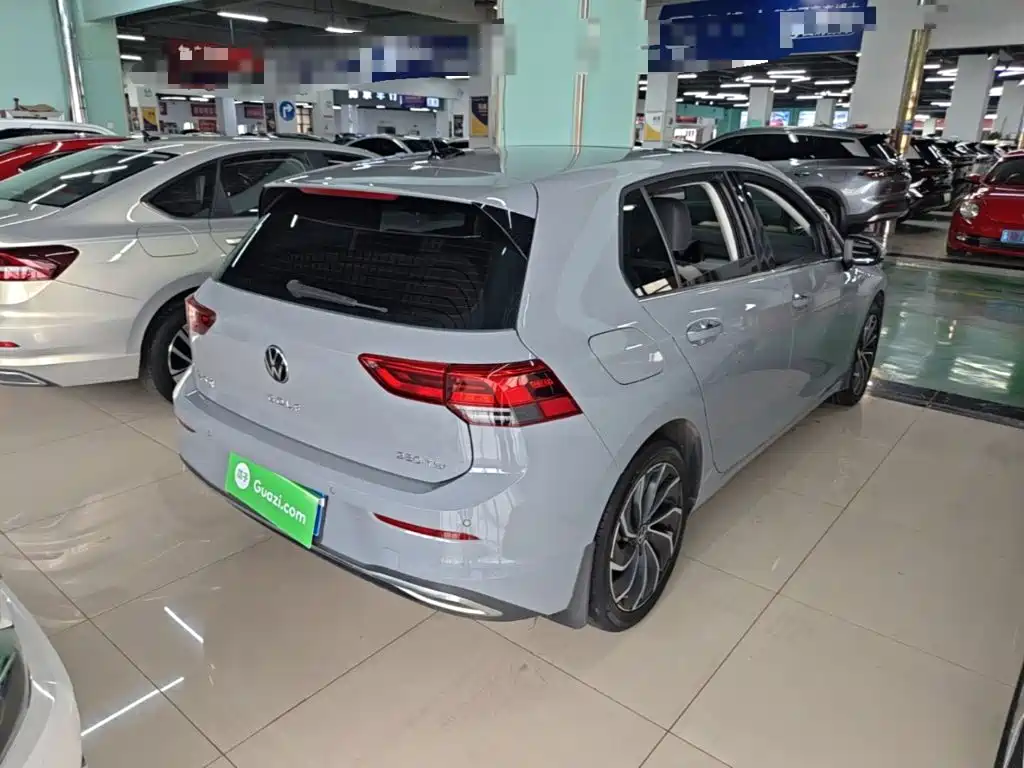 Volkswagen Golf 2021