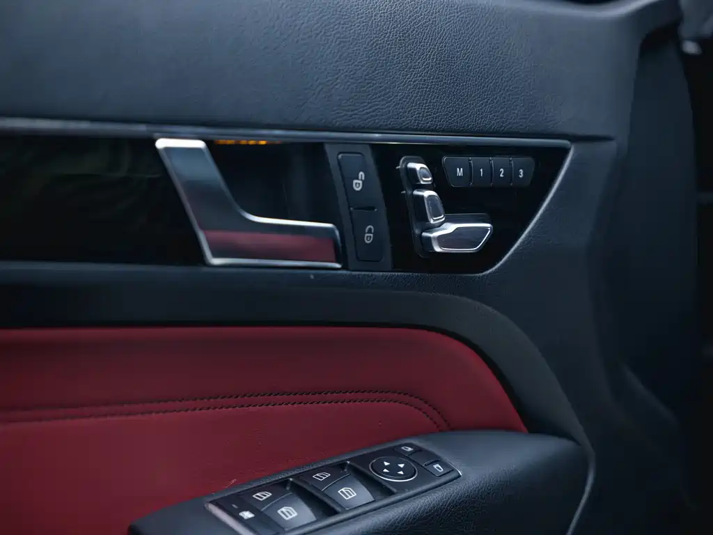Mercedes-Benz E-Class 2014 — фото 10