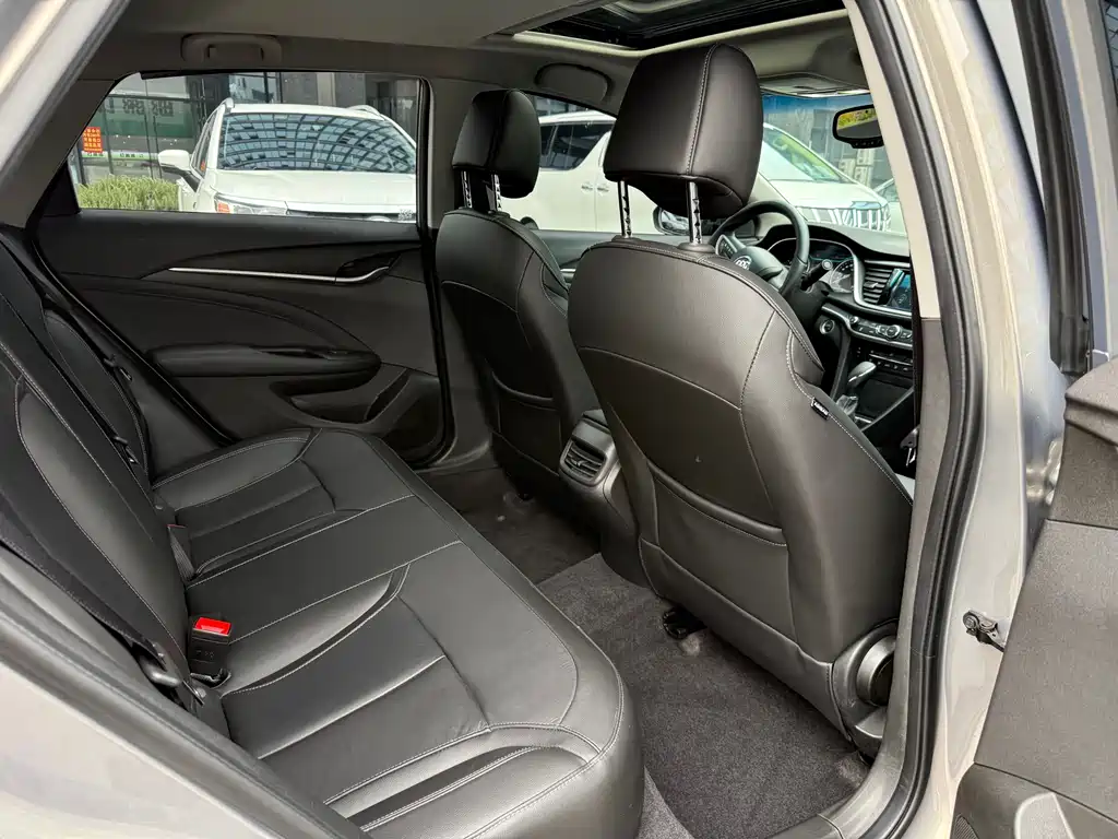Buick Excelle 2019 — фото 10