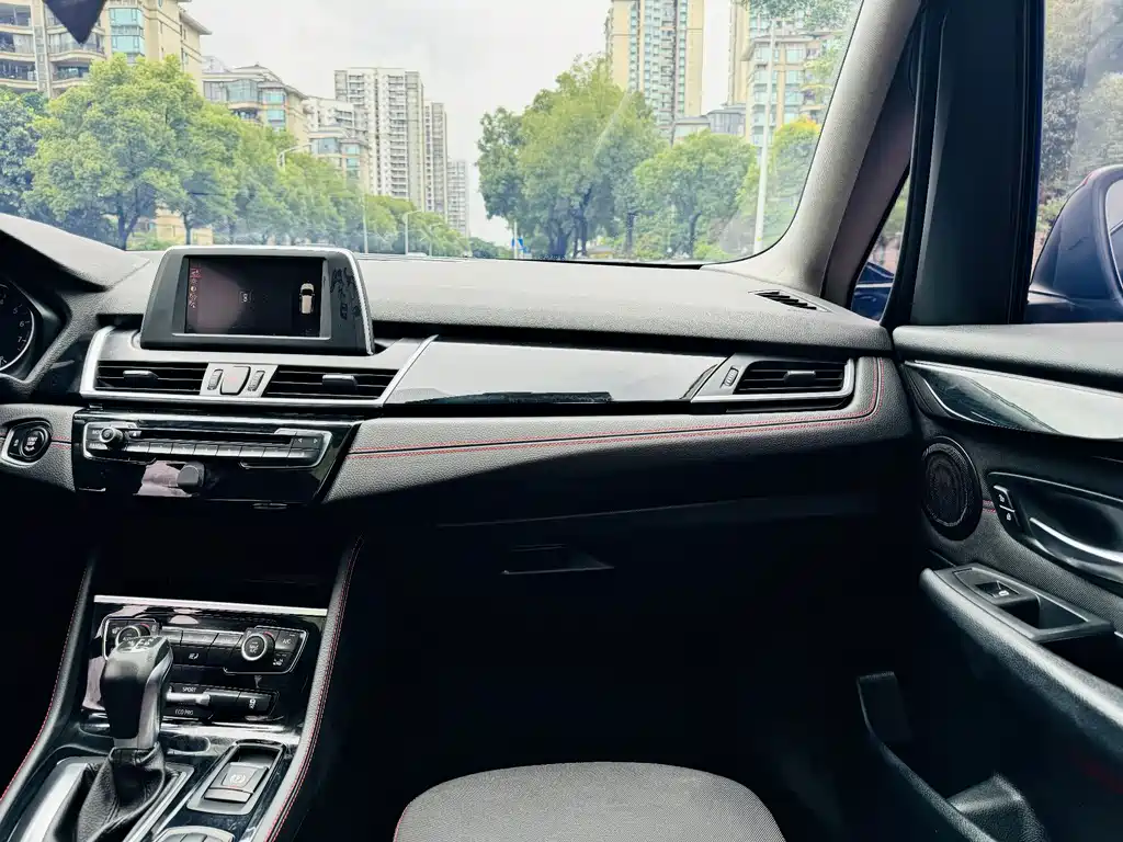 BMW 2 Series Gran Tourer 2015 — фото 8