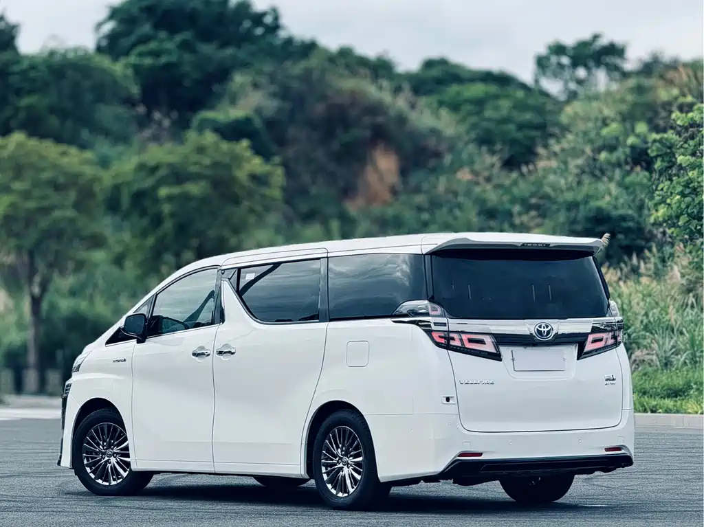 Toyota Vellfire 2020 — фото 20