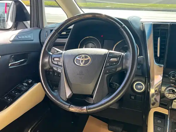 Toyota Alphard 2020