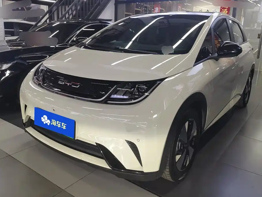 BYD Dolphin 2023