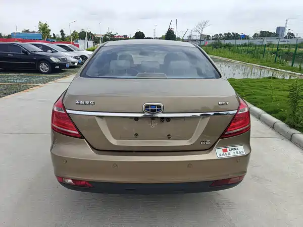 Geely Emgrand 2015