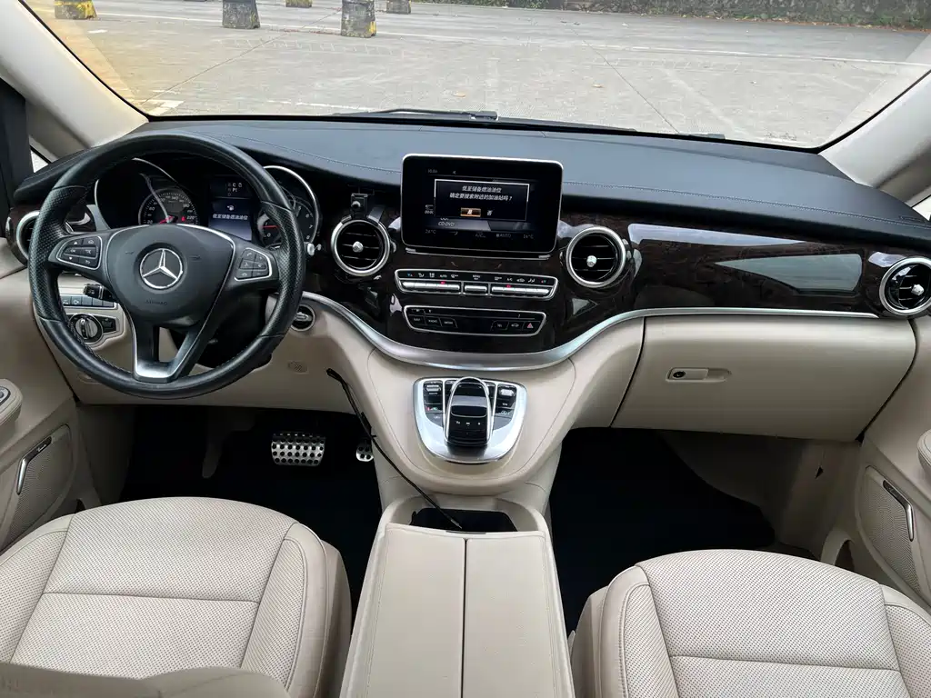 Mercedes-Benz V-Class 2017 — фото 6