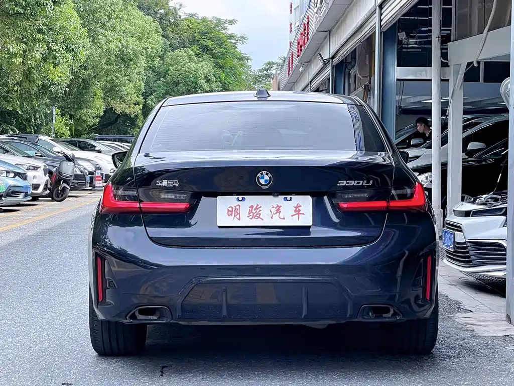 BMW 3 Series 2025