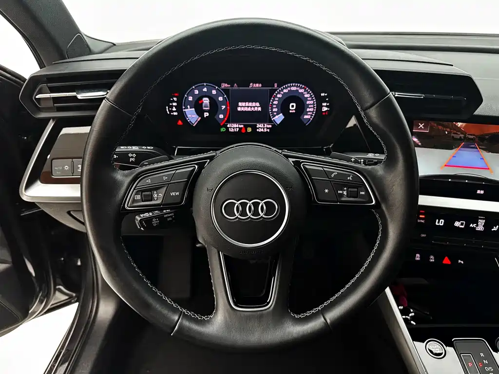 Audi A3 2023 — фото 12