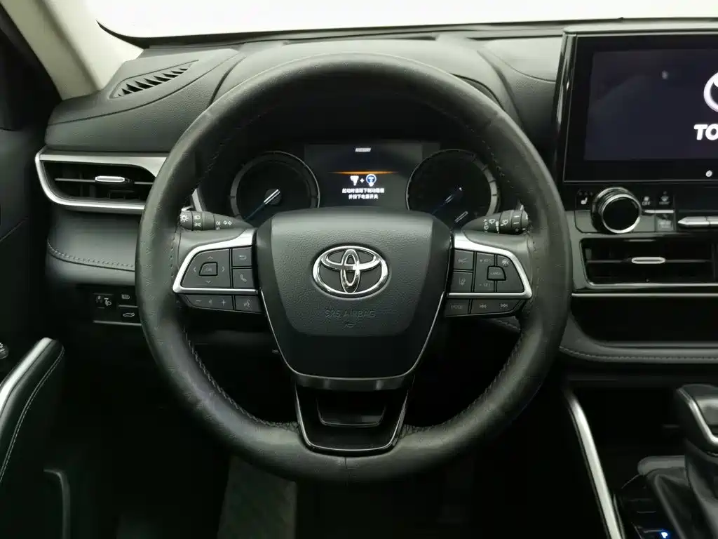 Toyota Highlander 2024 — фото 11