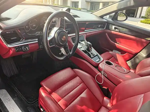 Porsche Panamera 2020