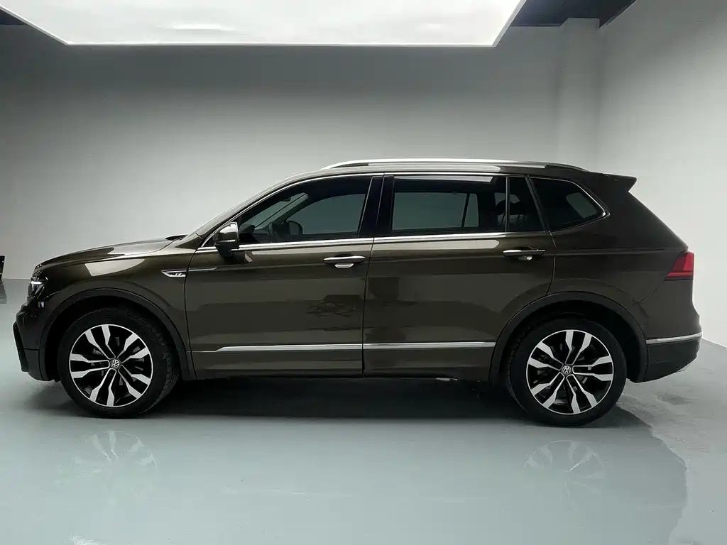 Volkswagen Tiguan L 2020 — фото 6