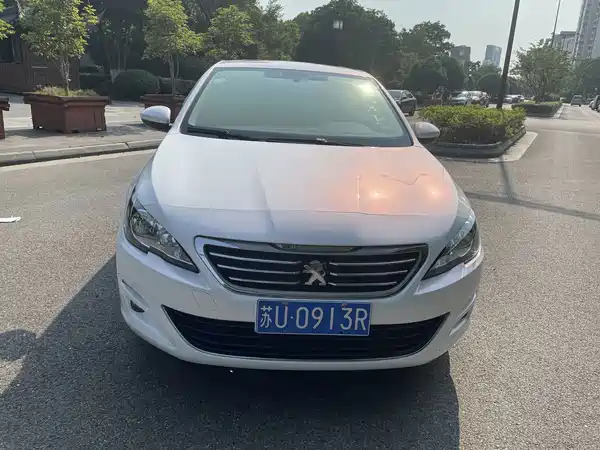Peugeot 408 2015