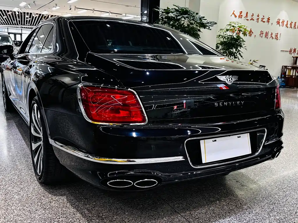 Bentley Flying Spur 2022 — фото 4
