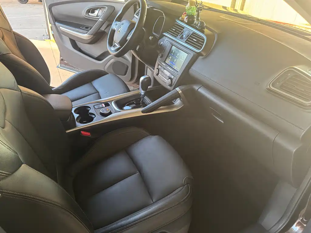 Renault Kadjar 2017 — фото 11