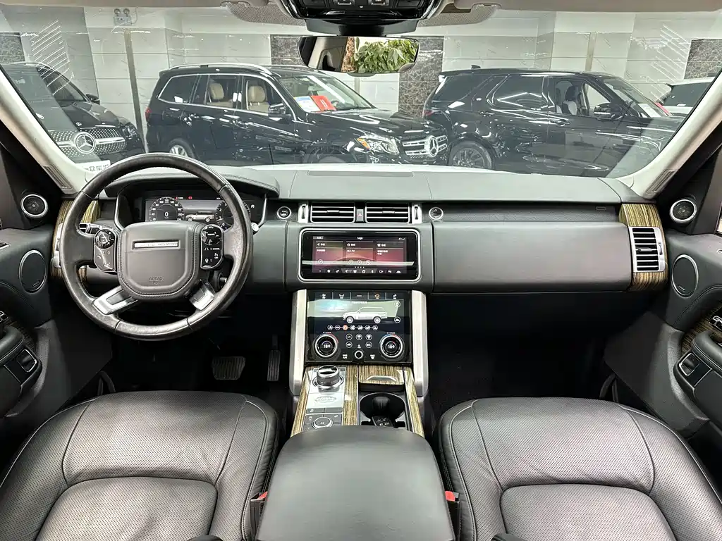 Land Rover Range Rover 2019 — фото 14