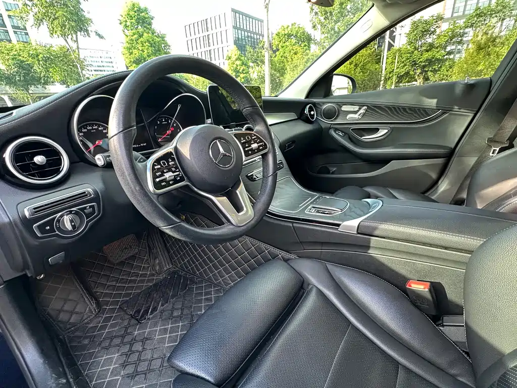 Mercedes-Benz C-Class 2018 — фото 12