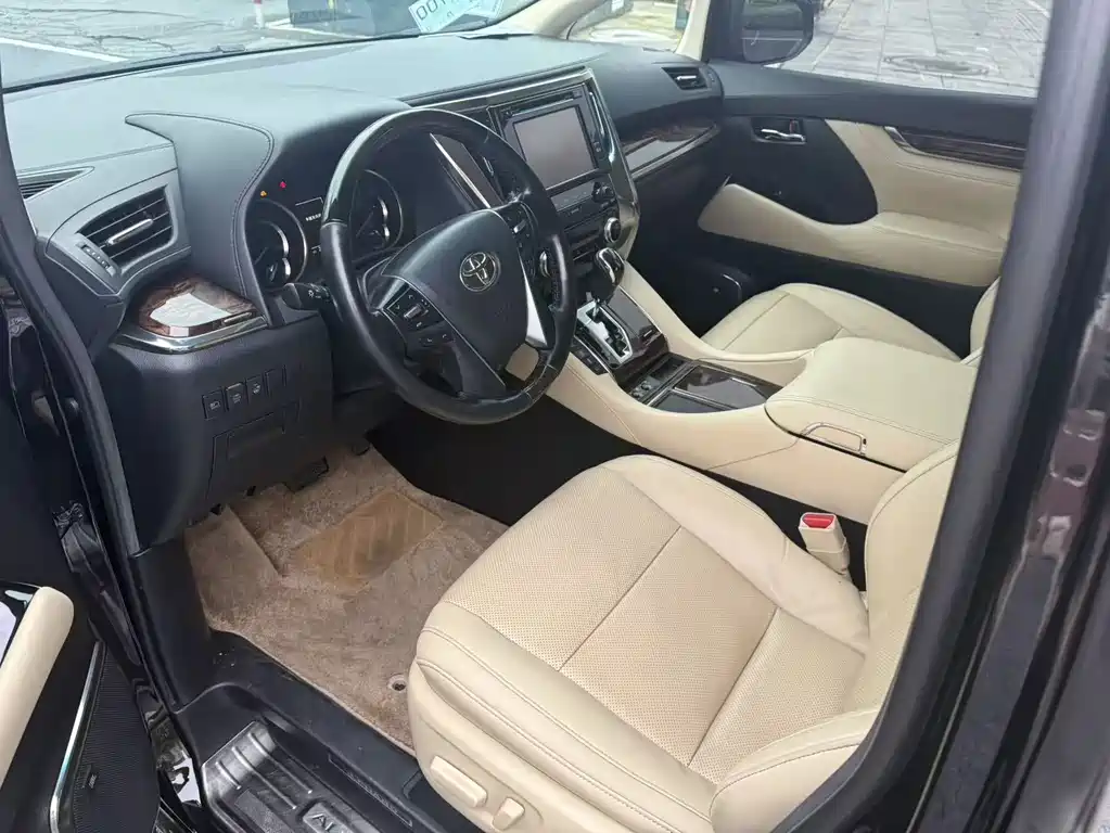 Toyota Alphard 2018 — фото 6