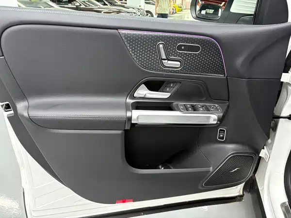 Mercedes-Benz EQB 2026