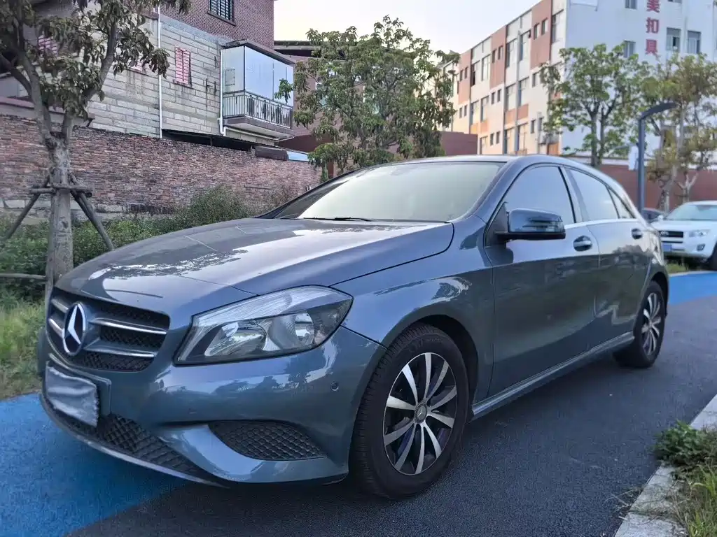 Mercedes-Benz A-Class 2014 — фото 3