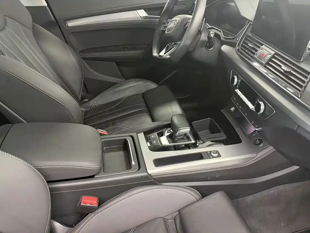 Audi Q5L 2022 — фото 17