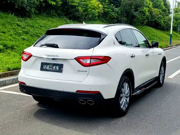 Maserati Levante 2016