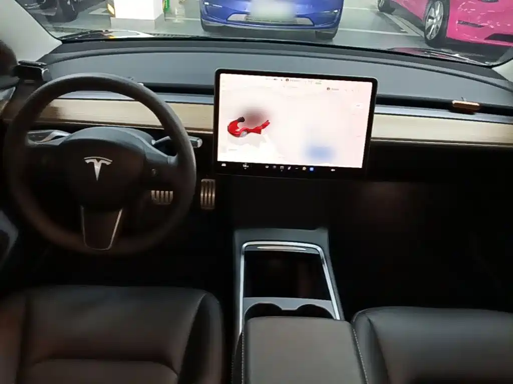 Tesla Model 3 2023 — фото 10