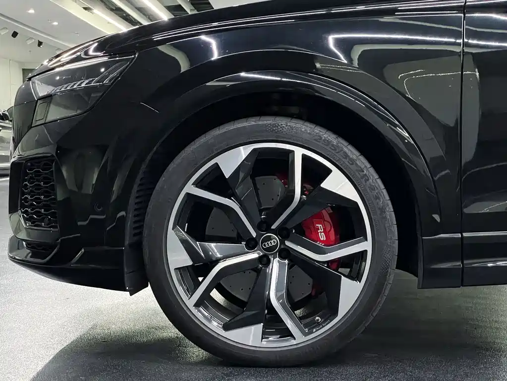Audi RS Q8 2022 — фото 5