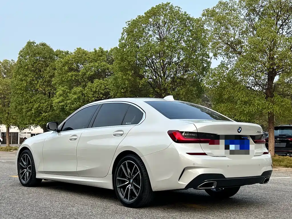 BMW 3 Series 2022 — фото 18