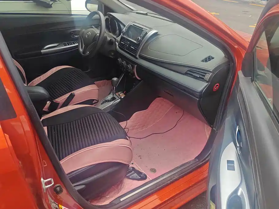 Toyota Yaris L 2015 — фото 8
